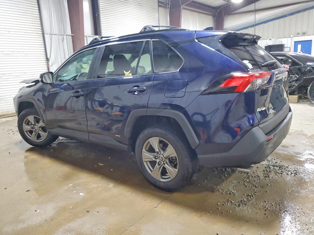 2024 TOYOTA RAV4 HYBRID XLE — снимка 2