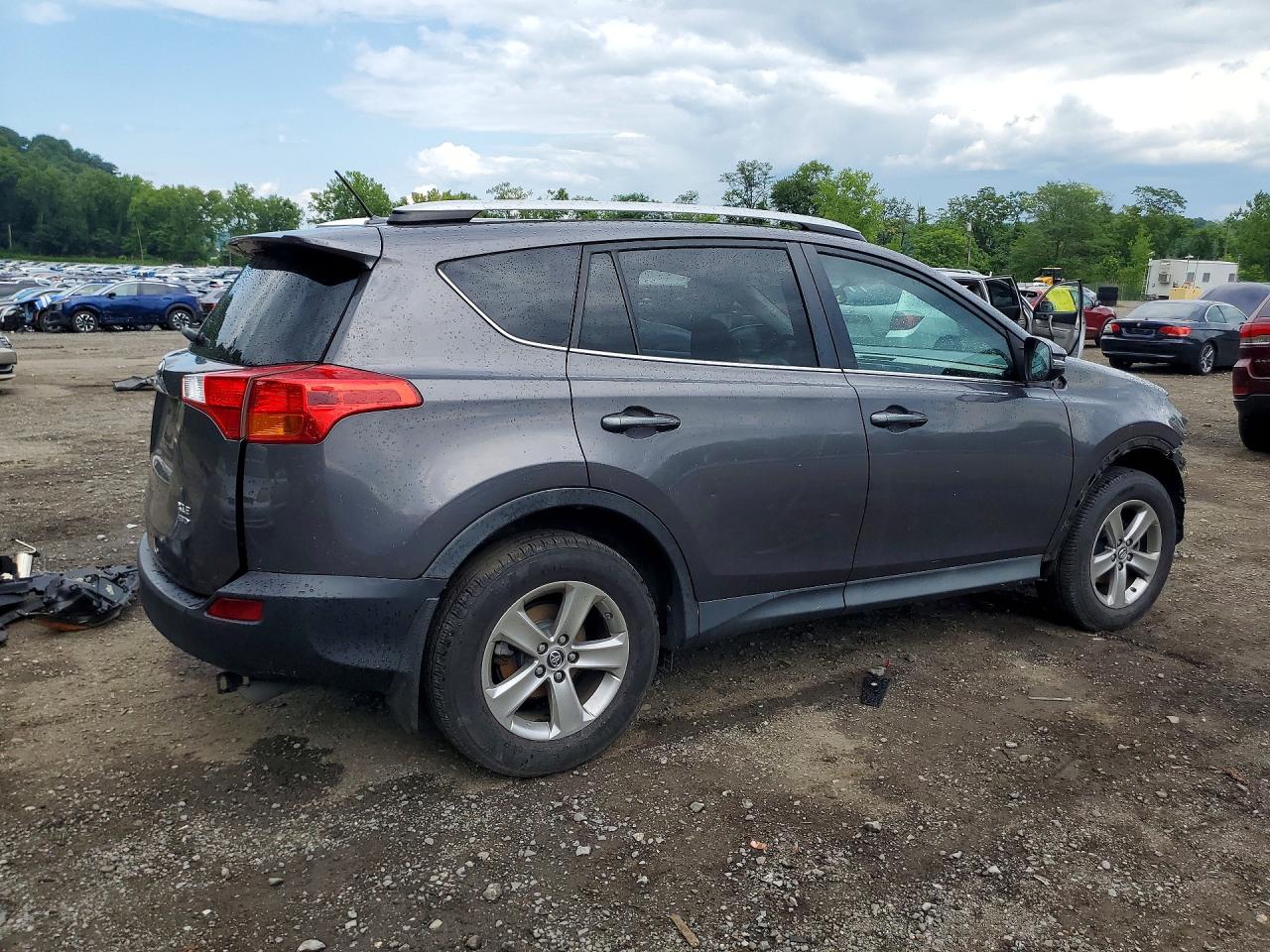 2015 TOYOTA RAV4 XLE — снимка 3
