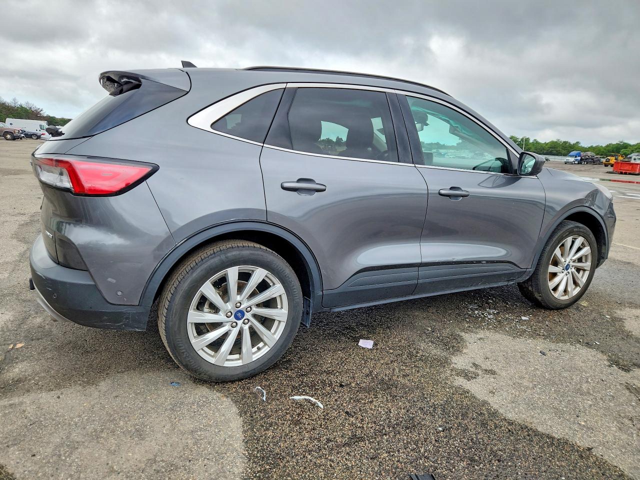 2022 FORD ESCAPE TITANIUM — снимка 3