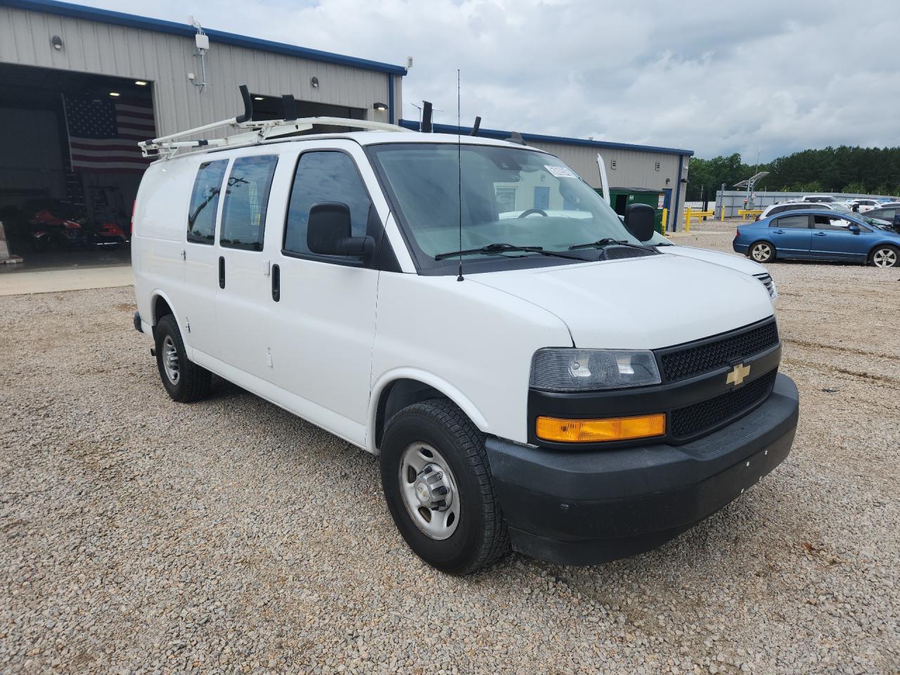 2020 CHEVROLET EXPRESS G2500 — снимка 4