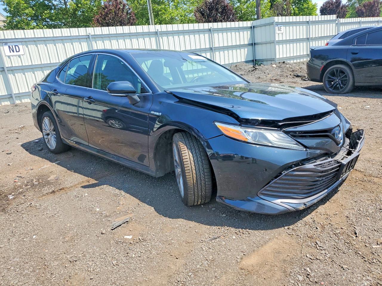 2018 TOYOTA CAMRY HYBRID XLE — снимка 4