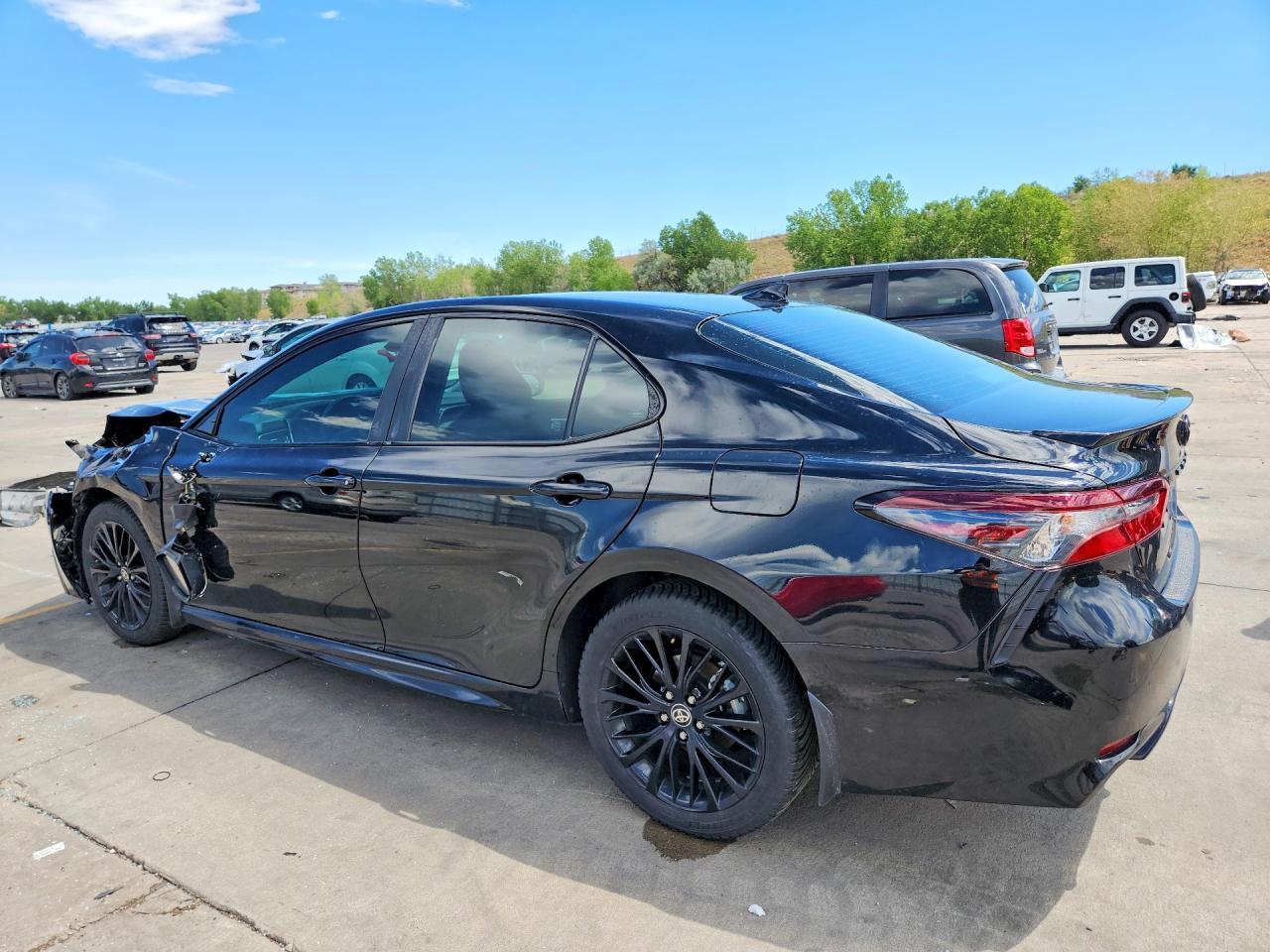 2022 TOYOTA CAMRY SE NIGHTSHADE — снимка 2