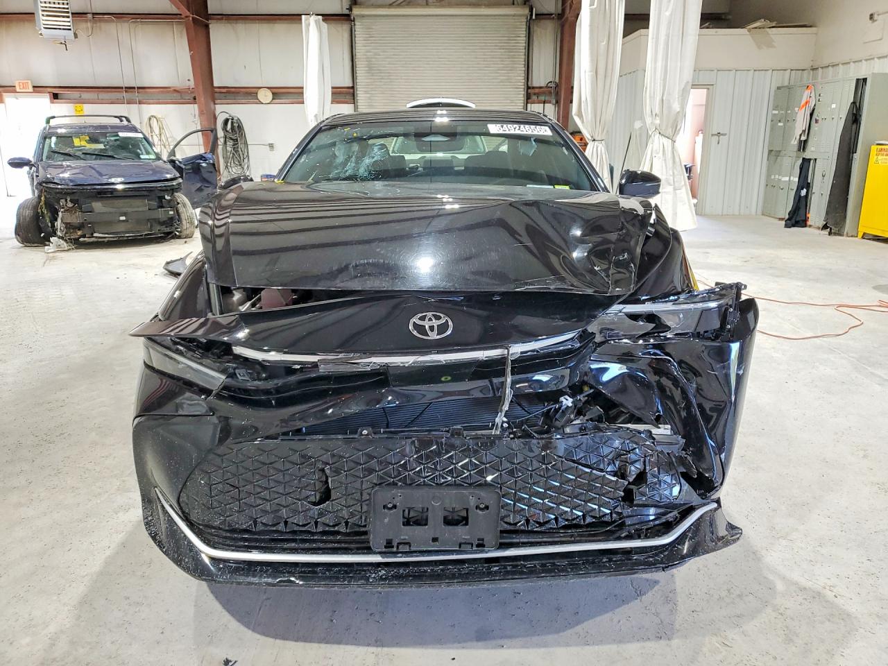 2025 TOYOTA CROWN XLE — снимка 5