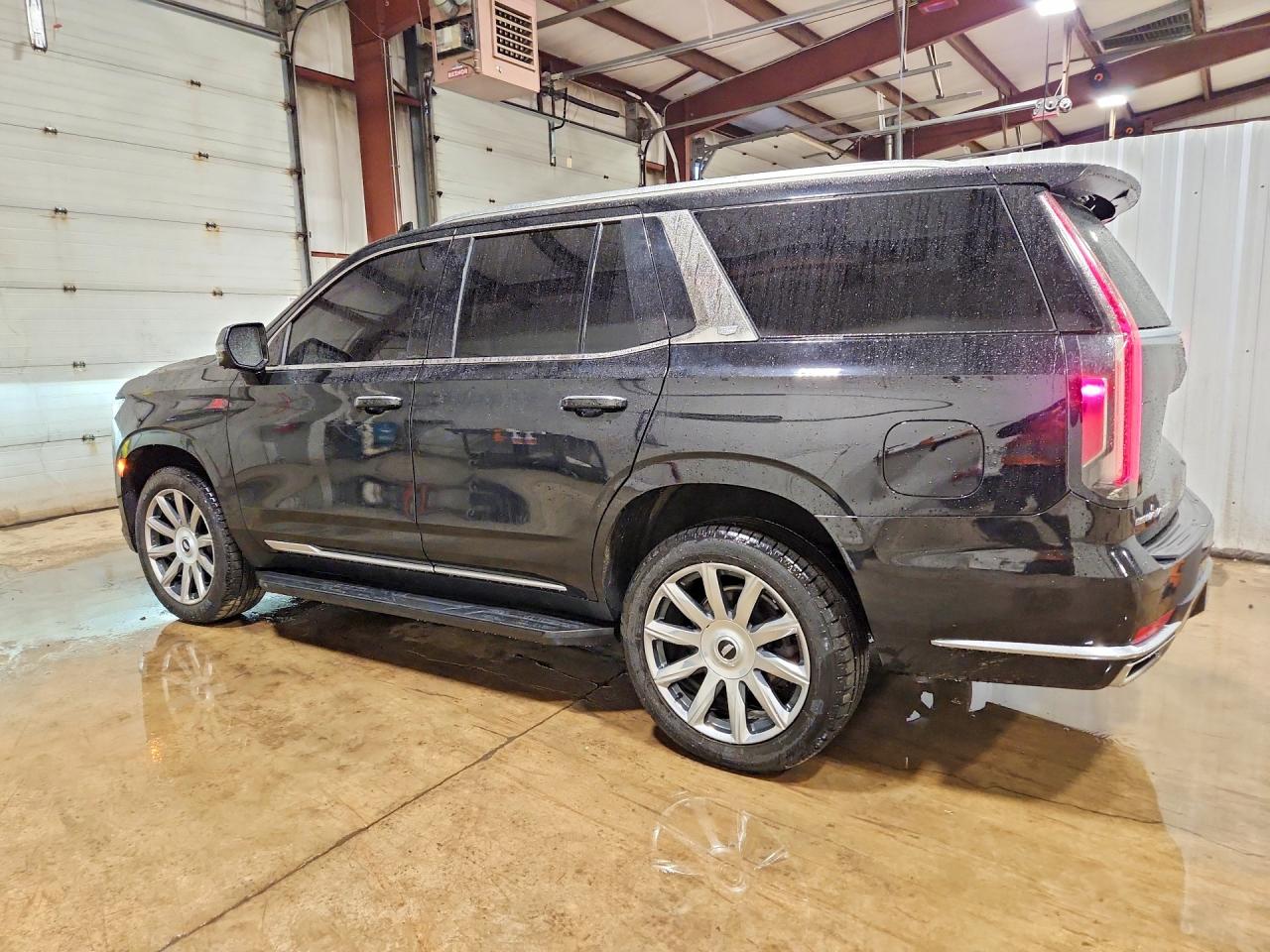 2021 CADILLAC ESCALADE LUXURY — снимка 2