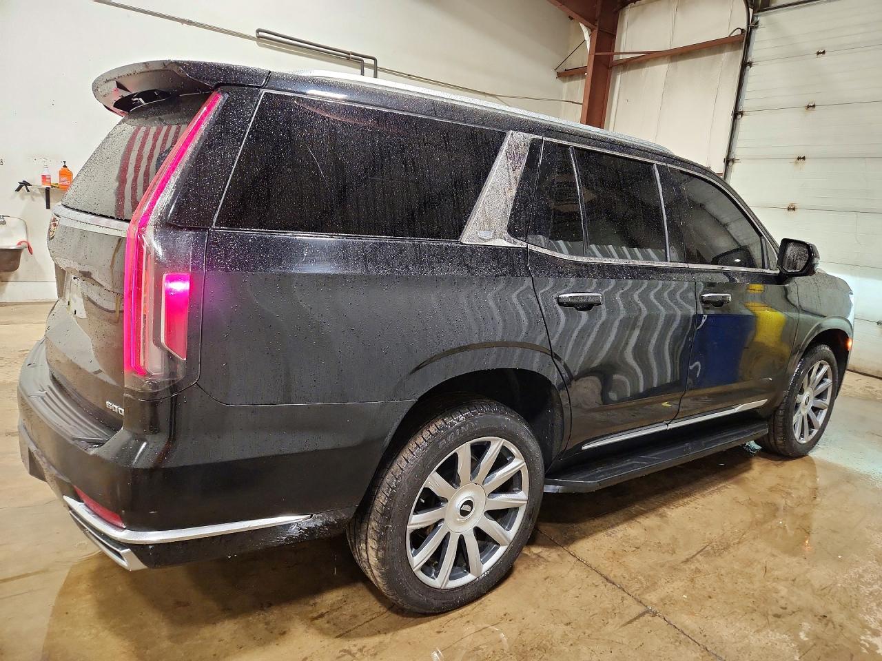 2021 CADILLAC ESCALADE LUXURY — снимка 3
