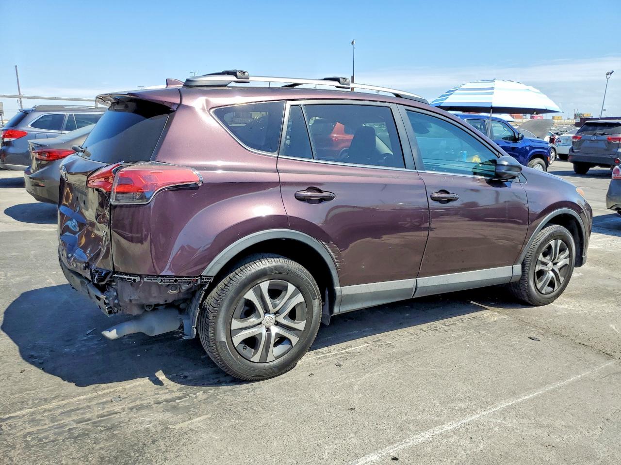 2018 TOYOTA RAV4 LE — снимка 3