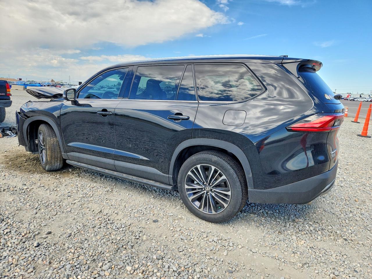 2024 TOYOTA GRAND HIGHLANDER HYBRID MAX PLATINUM — снимка 2