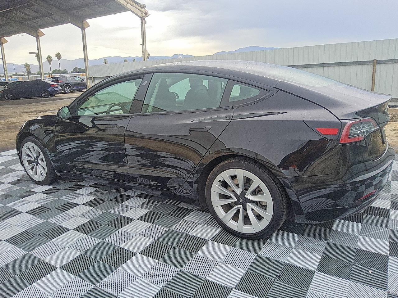 2022 TESLA MODEL 3 — снимка 2