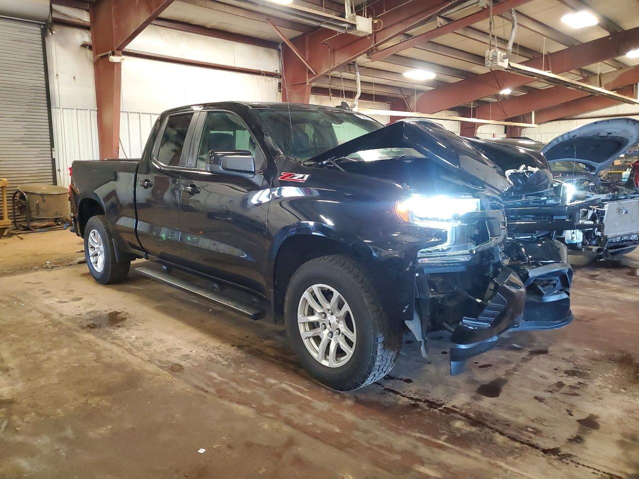 2019 CHEVROLET SILVERADO K1500 RST — снимка 4