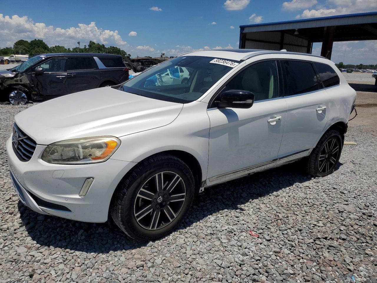 2017 VOLVO XC60 T5 DYNAMIC