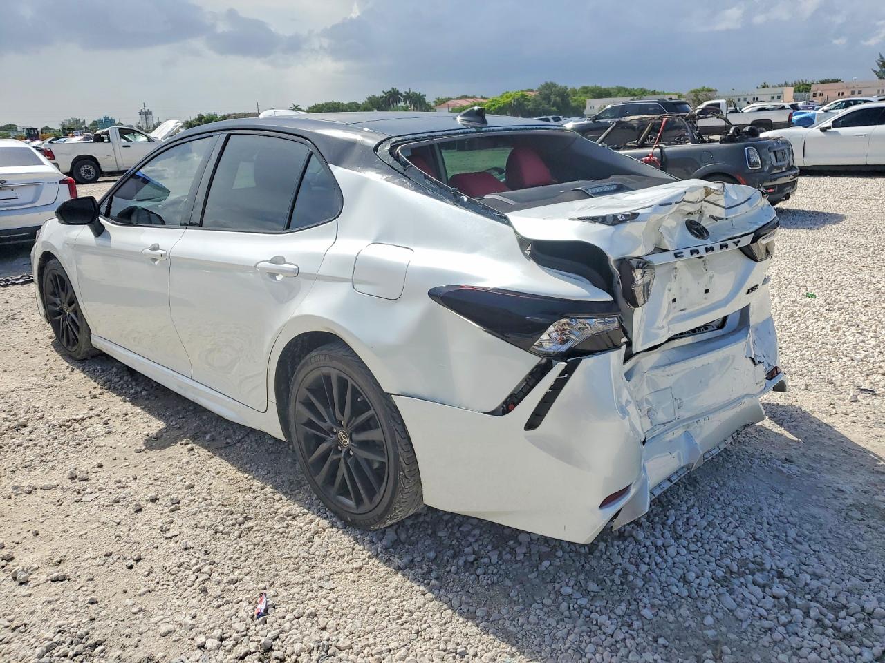 2021 TOYOTA CAMRY XSE — снимка 2