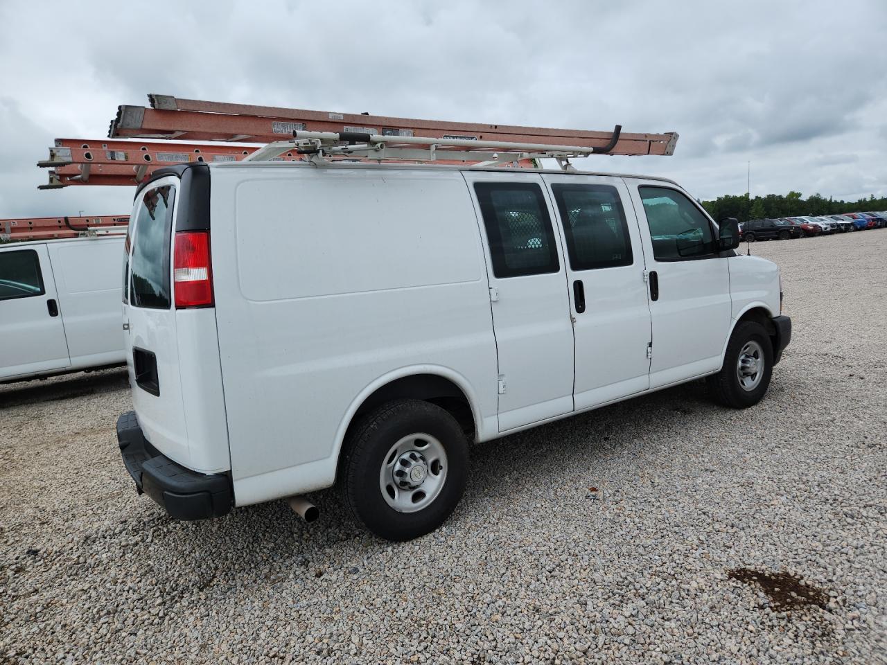 2020 CHEVROLET EXPRESS G2500 — снимка 3