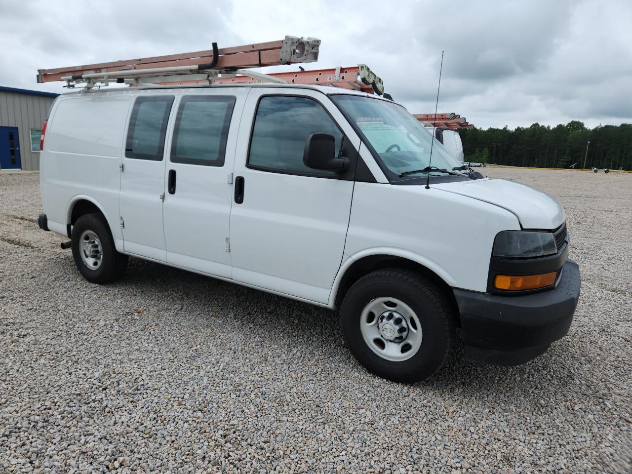 2020 CHEVROLET EXPRESS G2500 — снимка 4