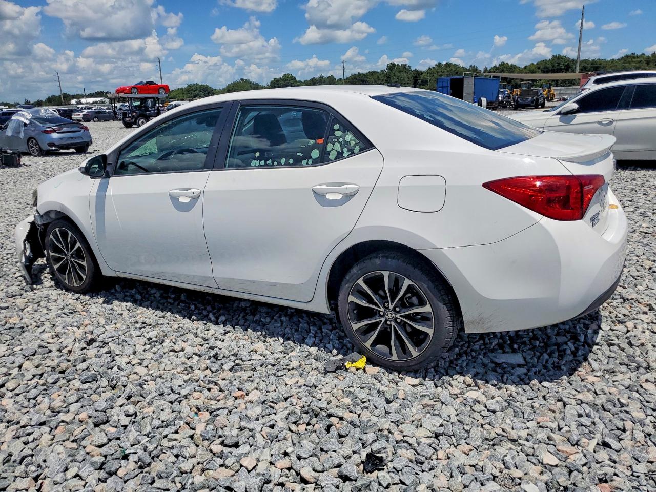 2018 TOYOTA COROLLA SE — снимка 2