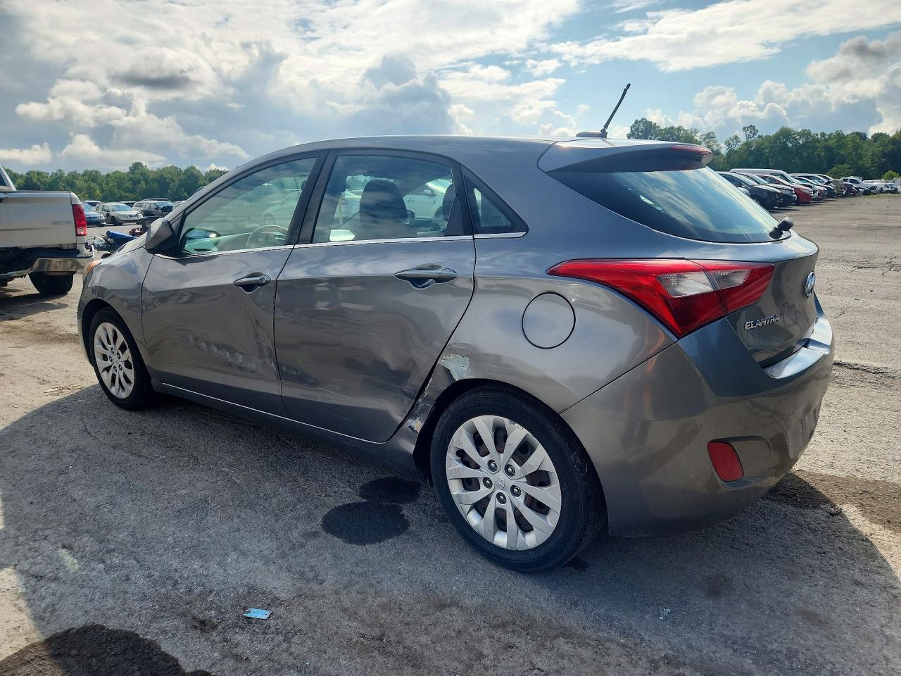 2017 HYUNDAI ELANTRA GT BASE — снимка 2