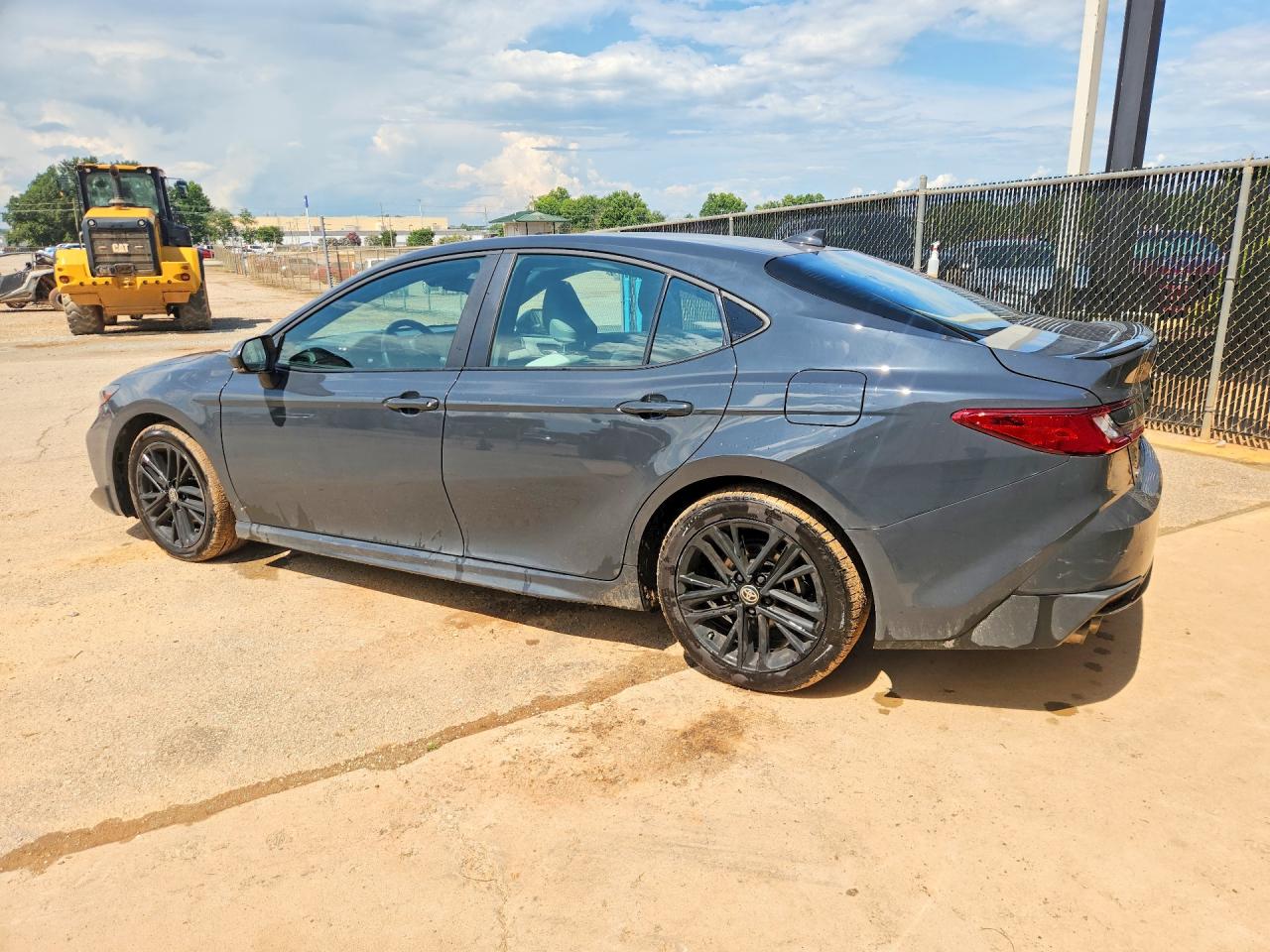 2026 TOYOTA CAMRY SE — снимка 2