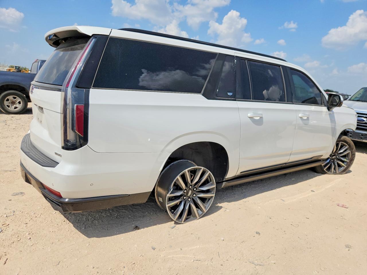 2021 CADILLAC ESCALADE ESV SPORT — снимка 3