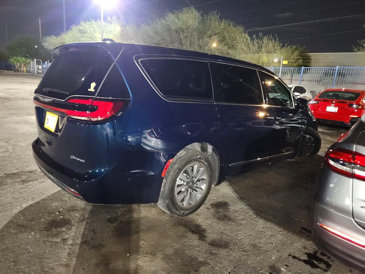 2023 CHRYSLER PACIFICA HYBRID LIMITED — снимка 3