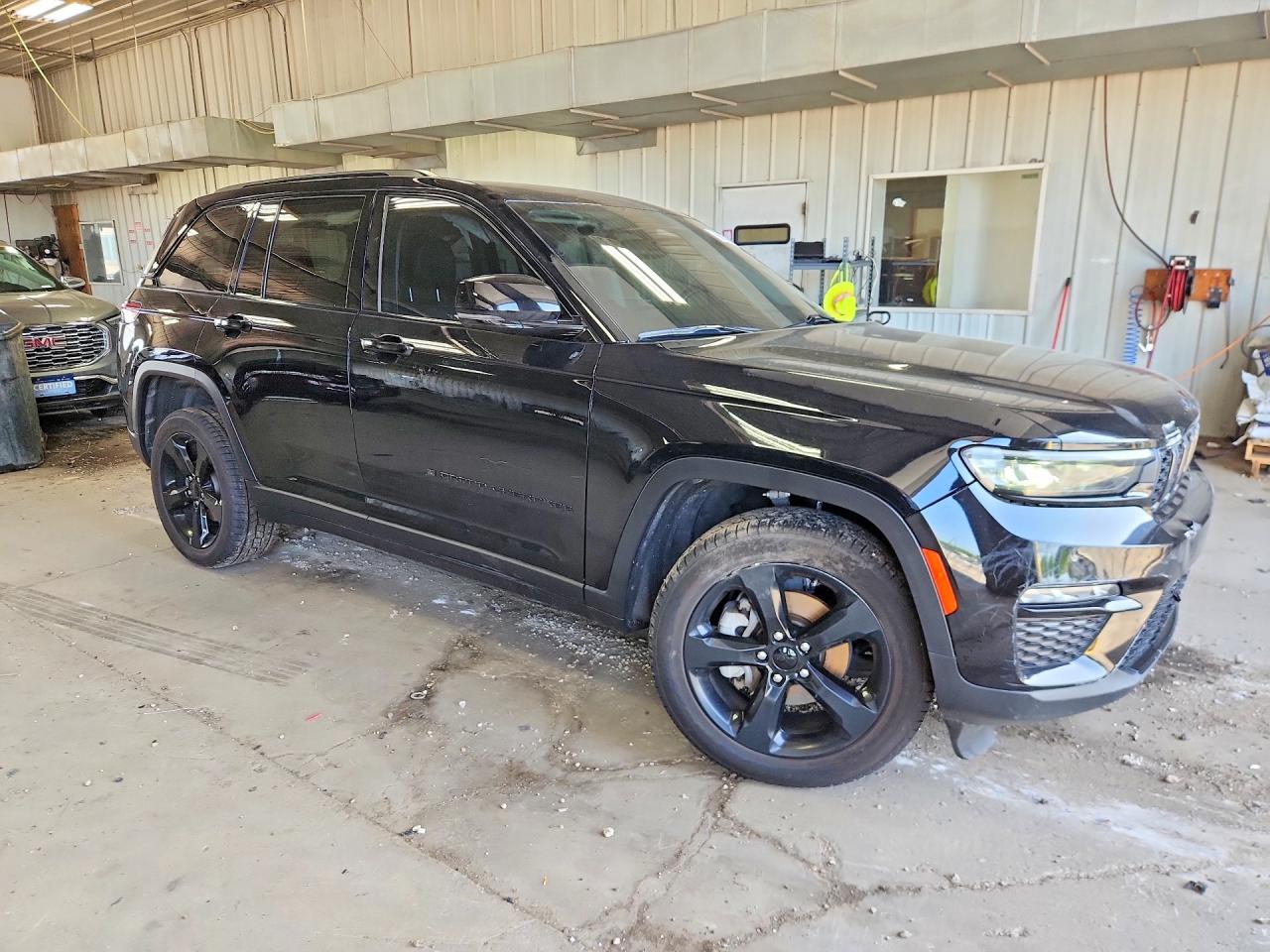 2023 JEEP GRAND CHEROKEE LIMITED — снимка 4
