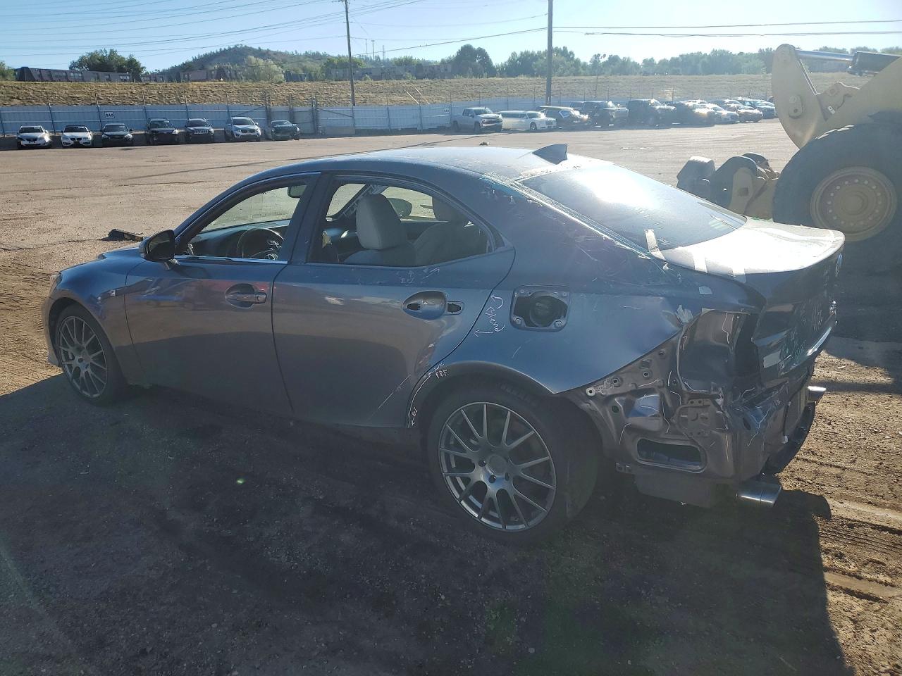 2015 LEXUS IS 250 — снимка 2