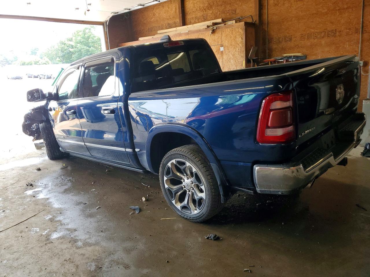 2020 RAM 1500 LIMITED — снимка 2