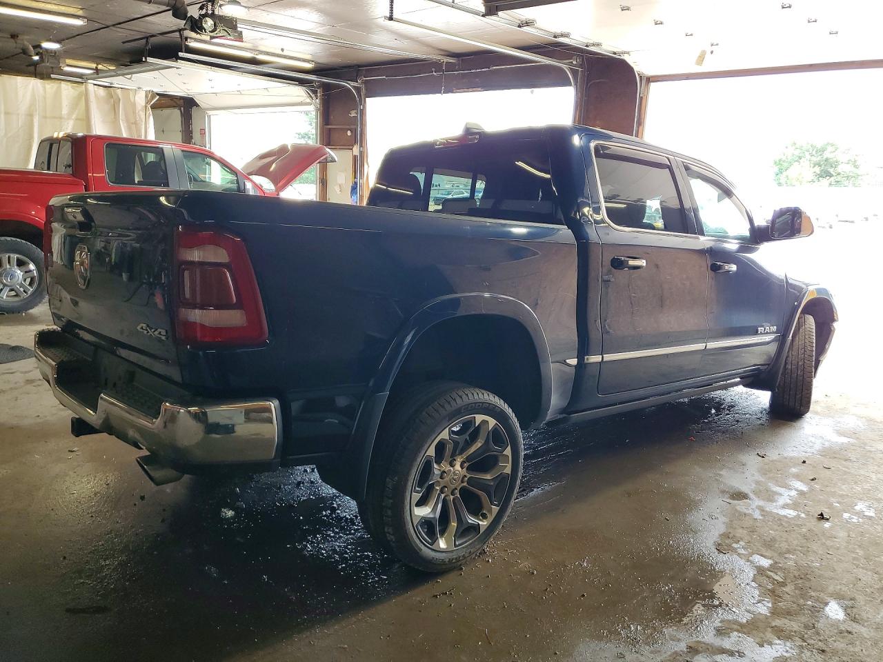 2020 RAM 1500 LIMITED — снимка 3