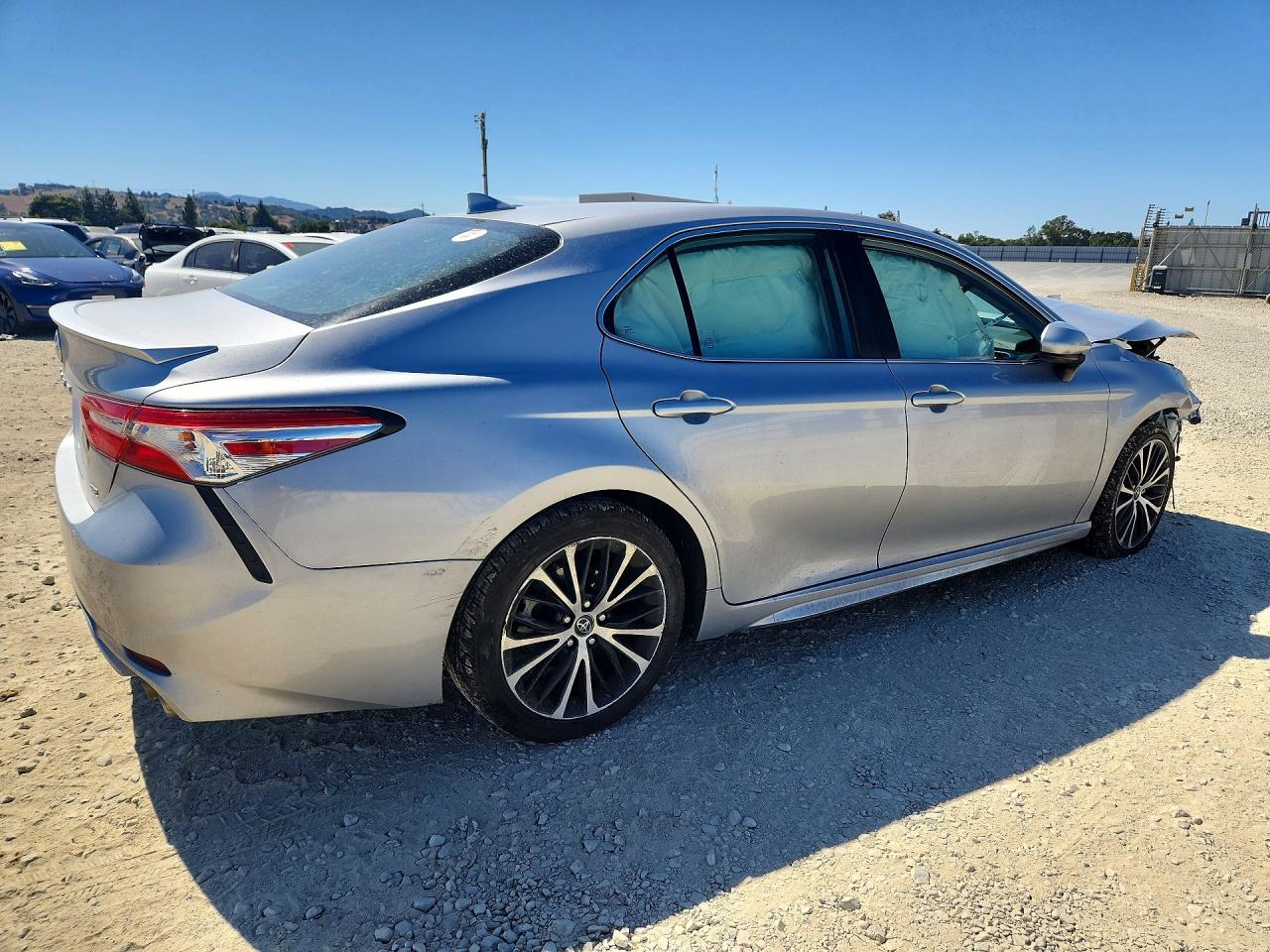 2020 TOYOTA CAMRY SE — снимка 3