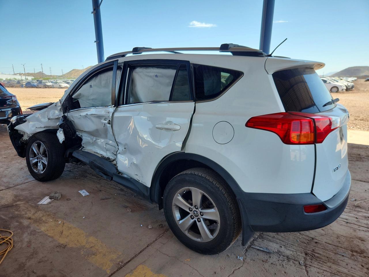 2015 TOYOTA RAV4 XLE — снимка 2