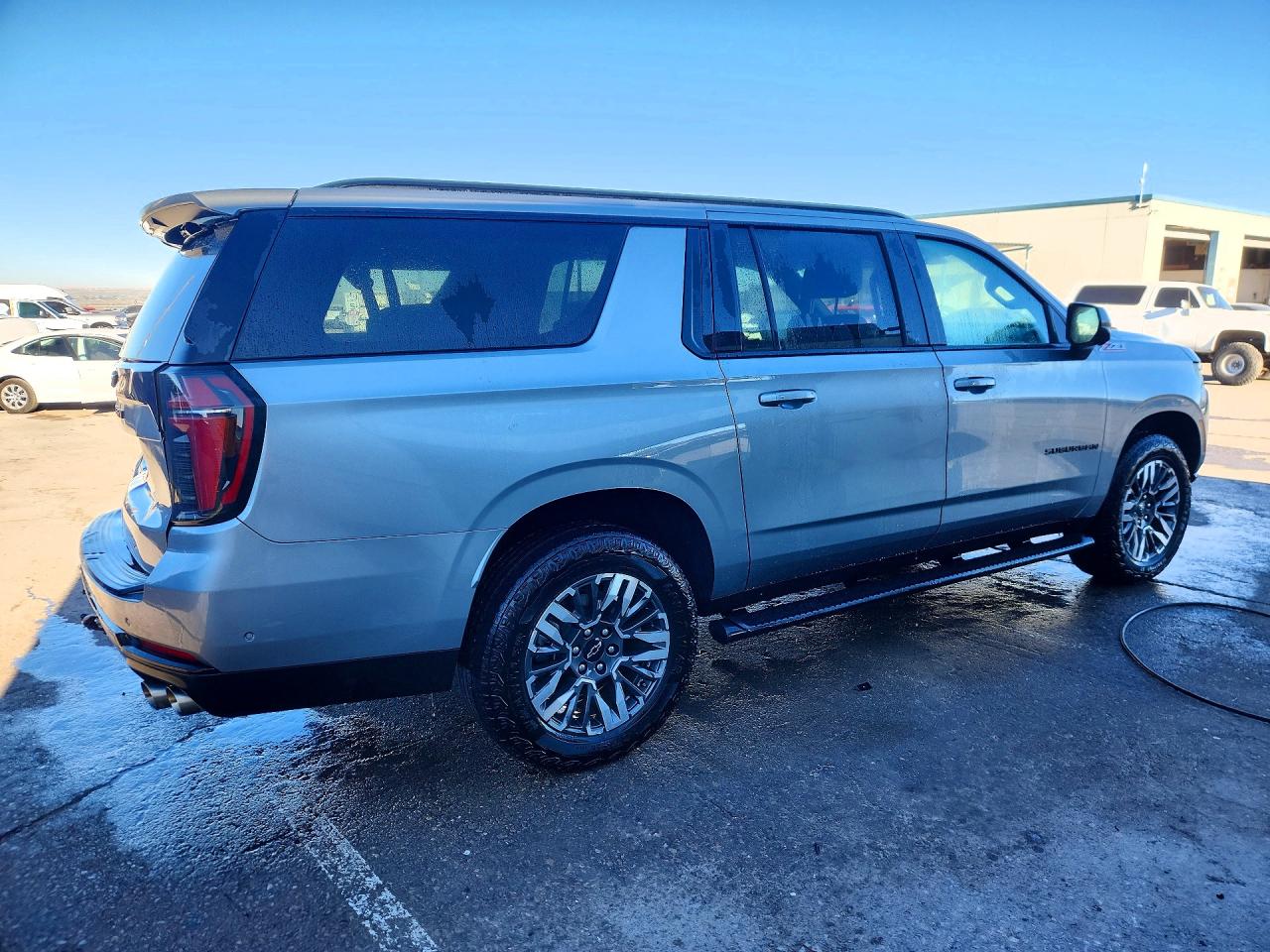 2025 CHEVROLET SUBURBAN K1500 Z71 — снимка 3