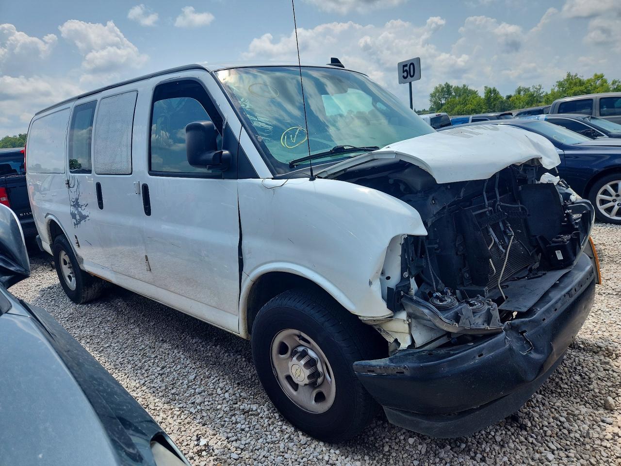 2020 CHEVROLET EXPRESS G2500 — снимка 4