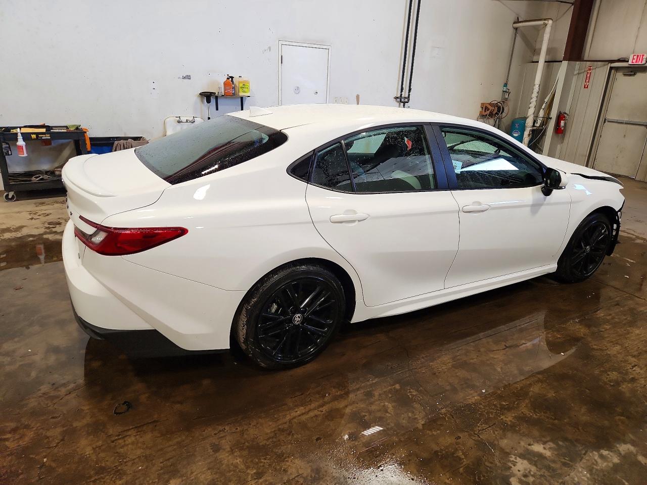 2026 TOYOTA CAMRY SE — снимка 3