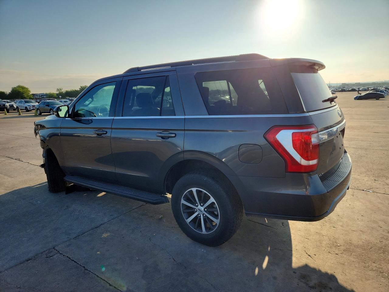 2019 FORD EXPEDITION XLT — снимка 2