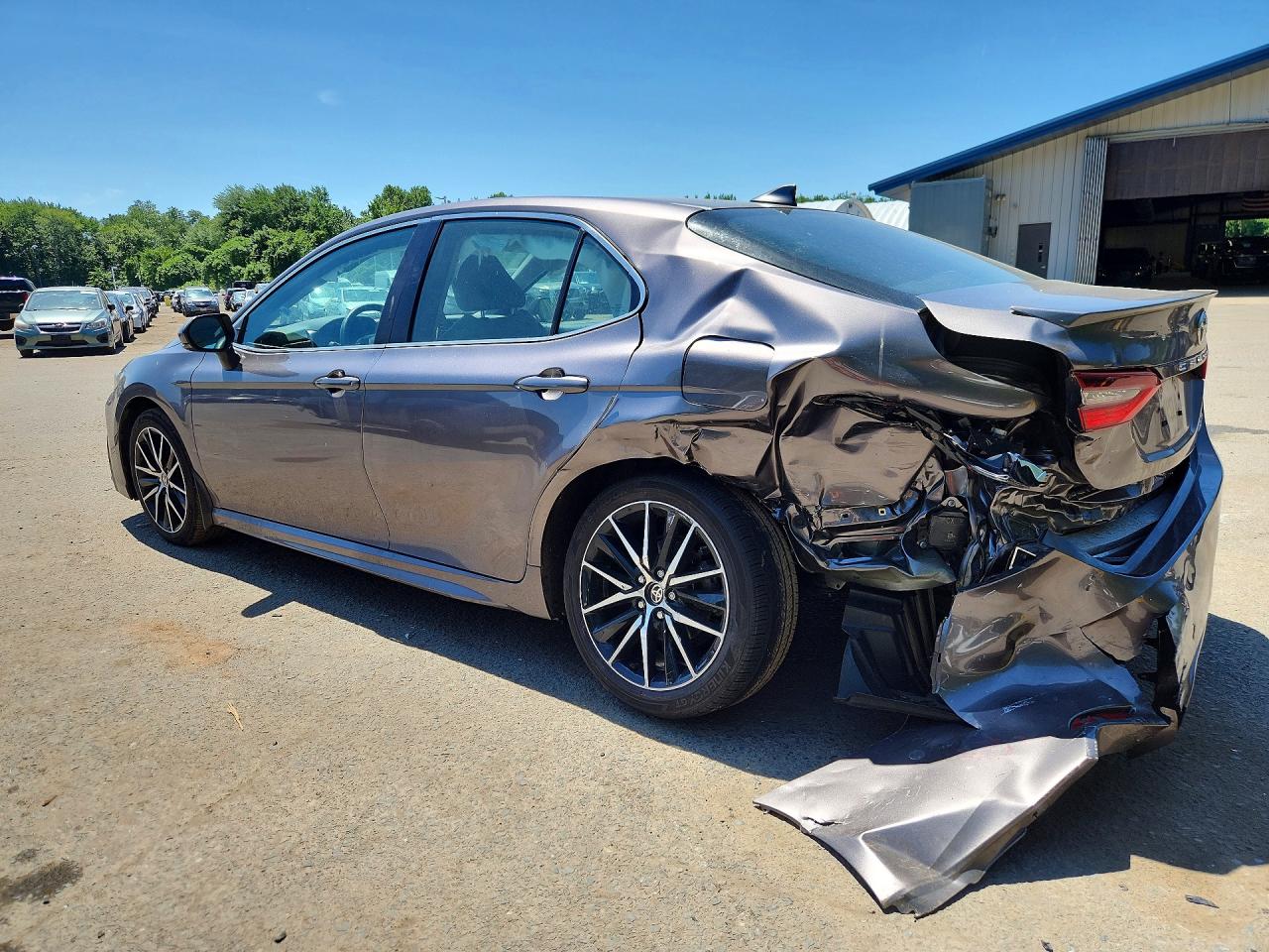 2024 TOYOTA CAMRY SE — снимка 2