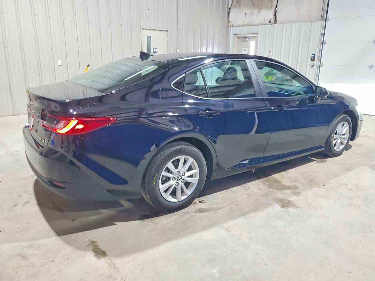 2026 TOYOTA CAMRY LE — снимка 3