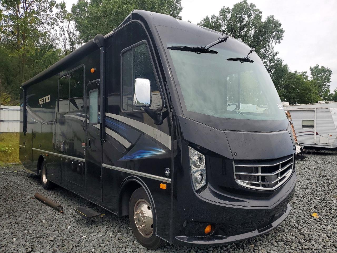 2018 FORD F53