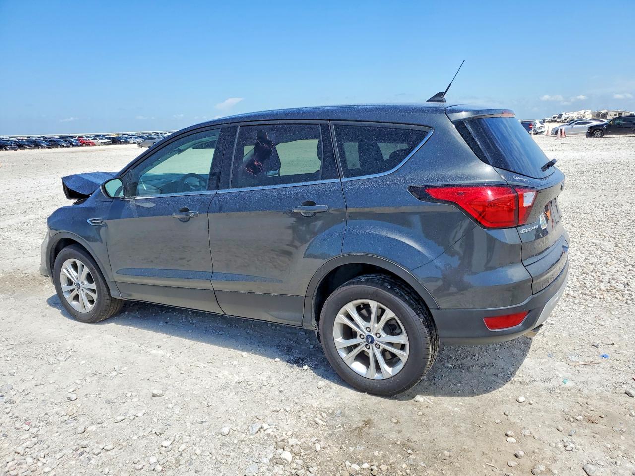 2019 FORD ESCAPE SE — снимка 2