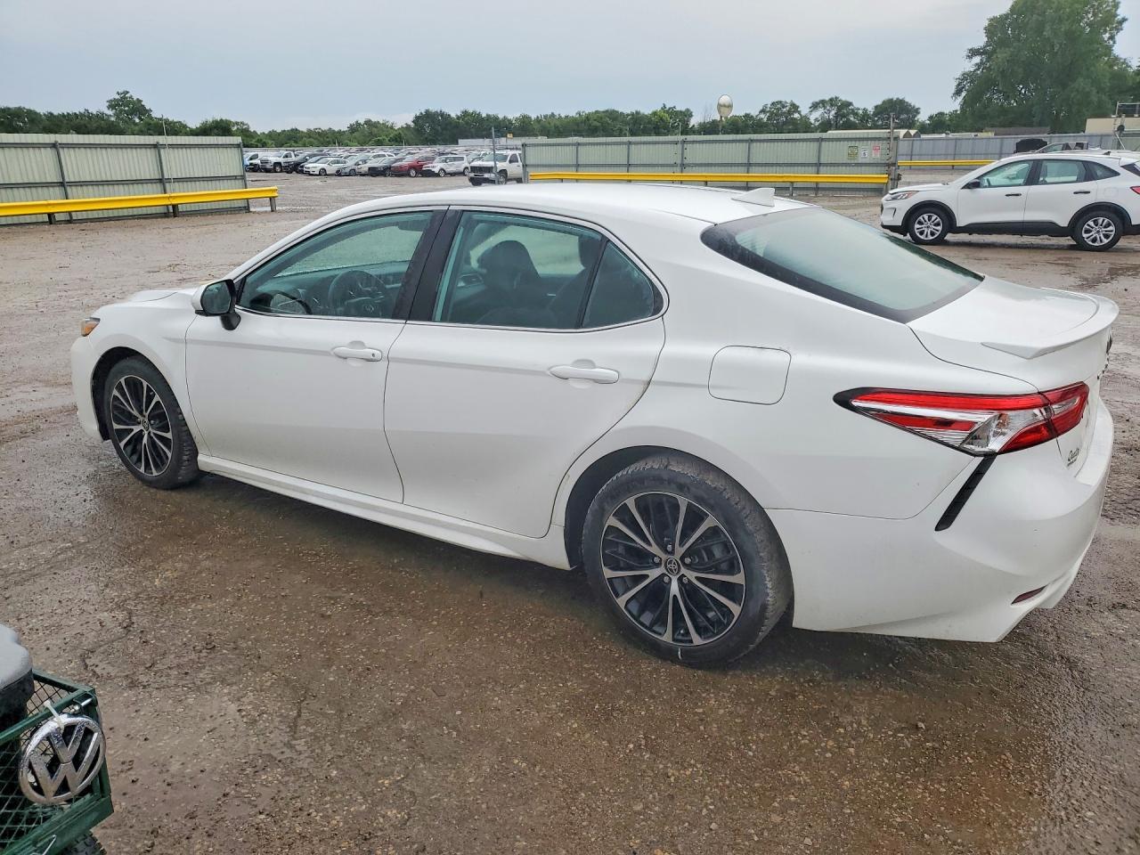 2020 TOYOTA CAMRY SE — снимка 2