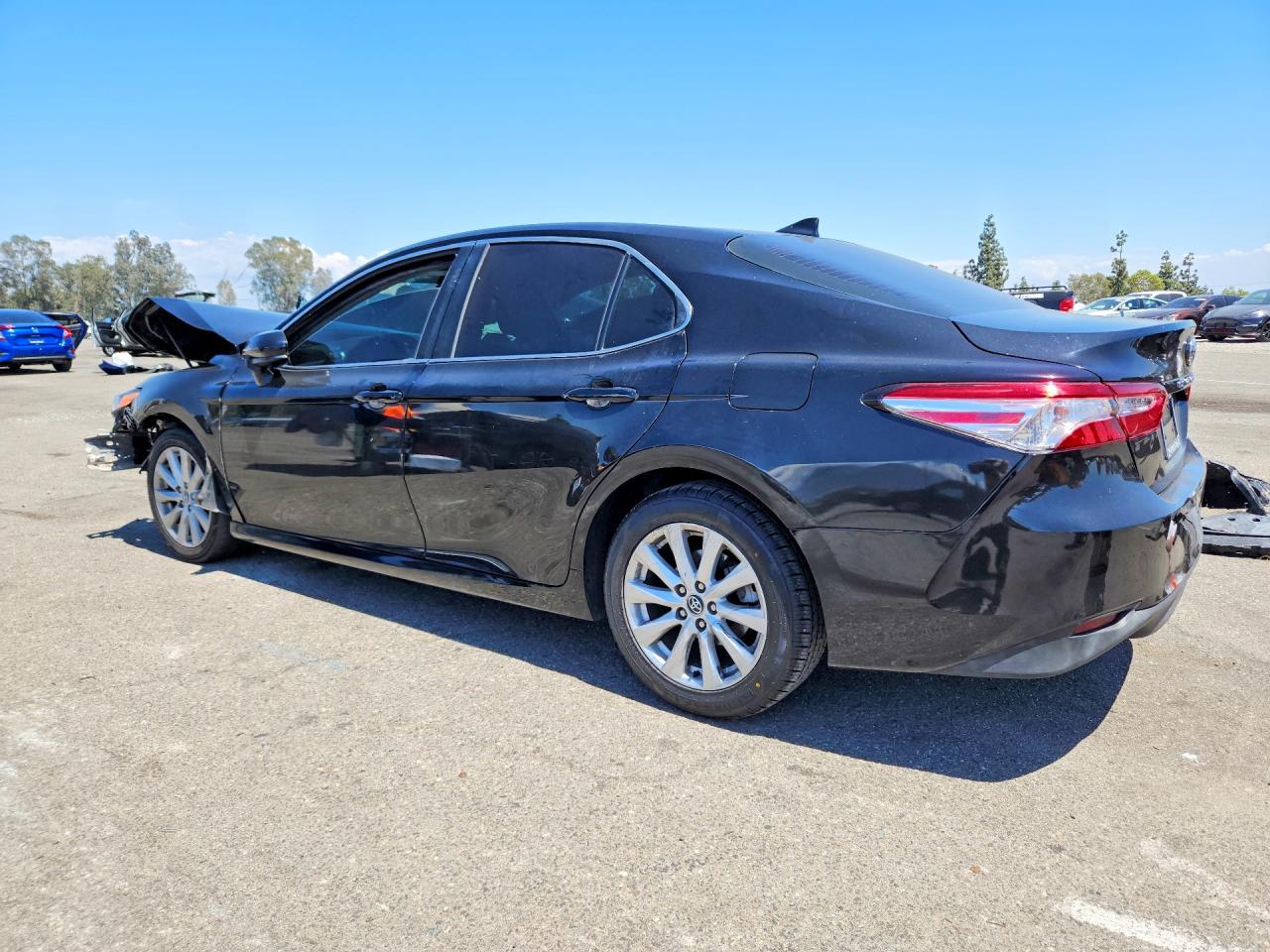 2020 TOYOTA CAMRY LE — снимка 2