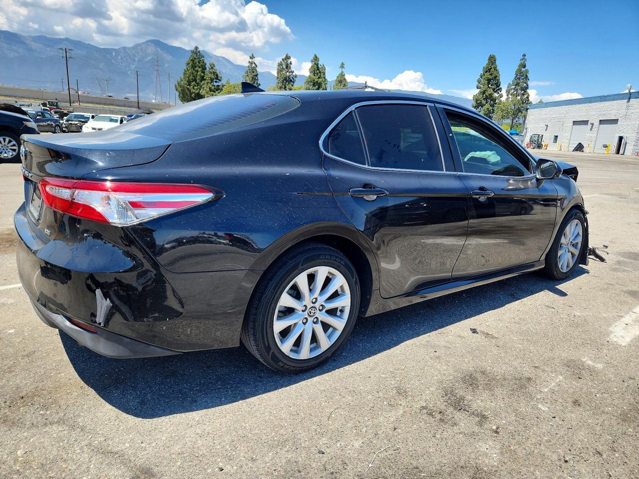 2020 TOYOTA CAMRY LE — снимка 3