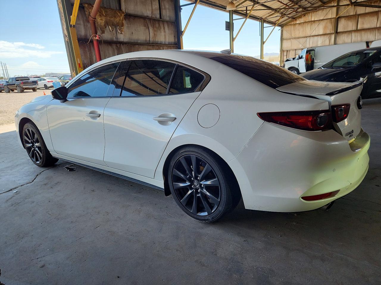 2023 MAZDA 3 PREMIUM PLUS — снимка 2