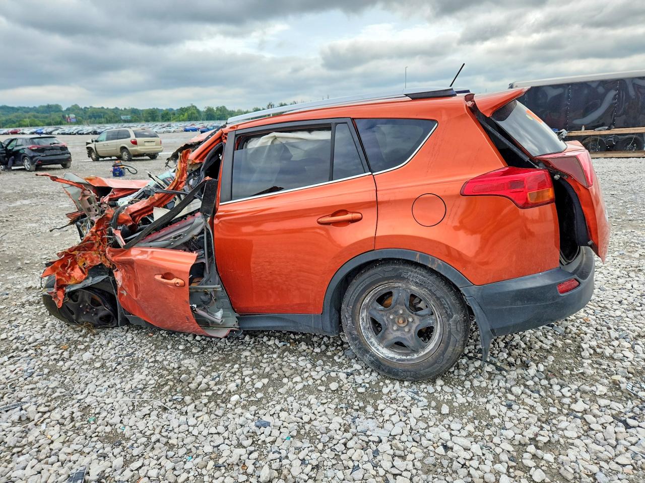 2015 TOYOTA RAV4 LE — снимка 2