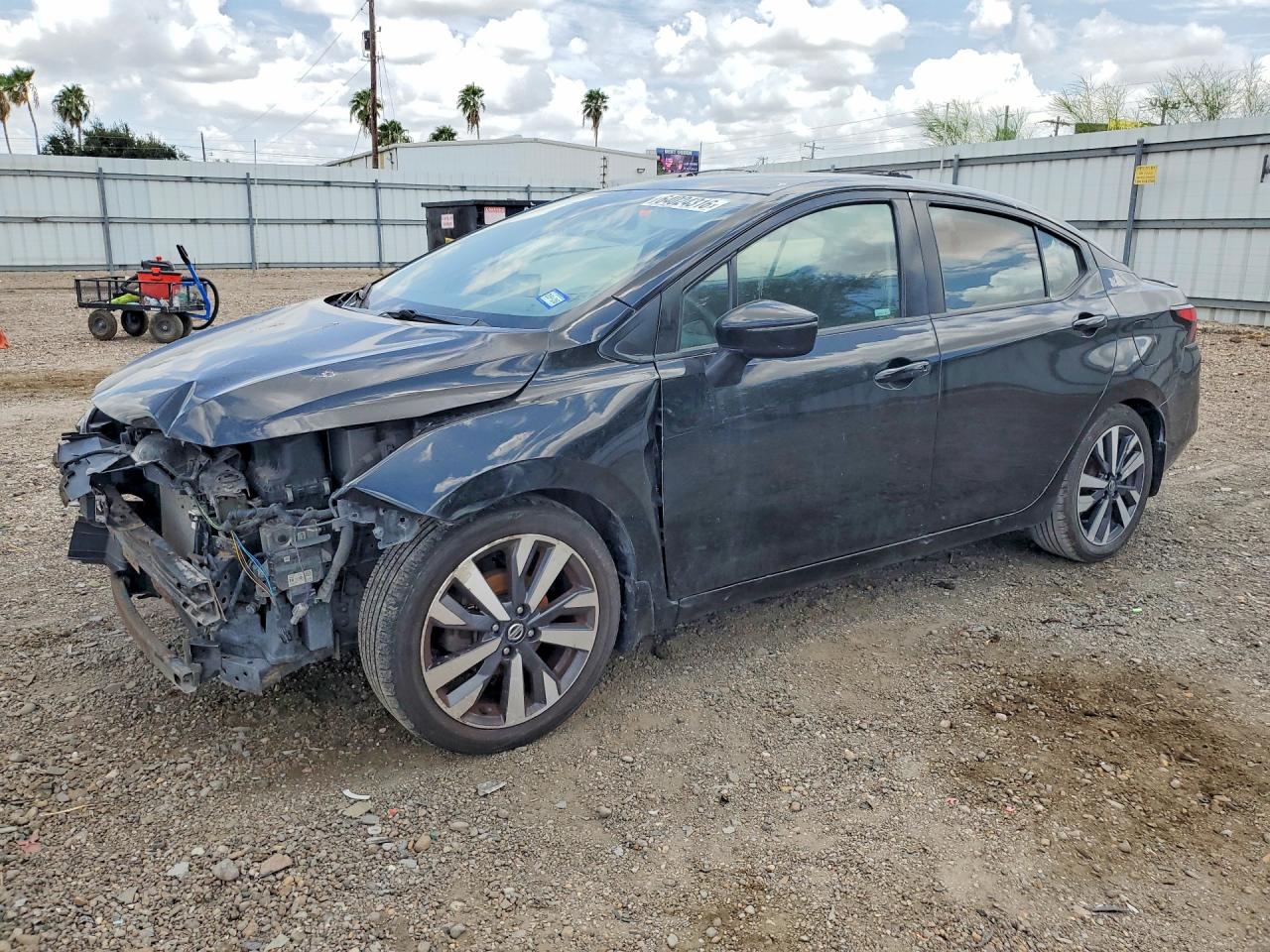2021 NISSAN VERSA SR