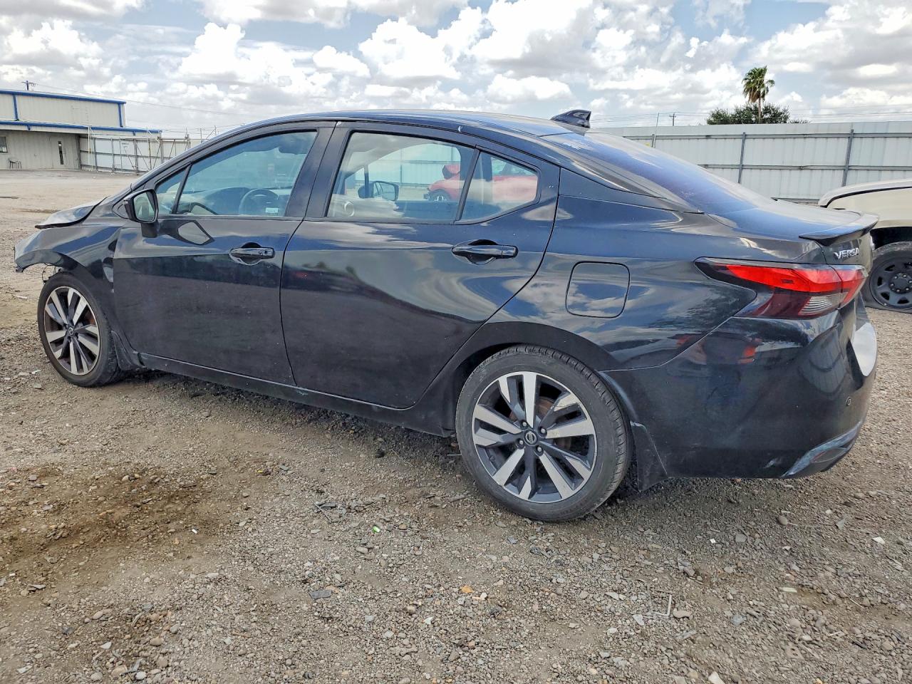 2021 NISSAN VERSA SR — снимка 2