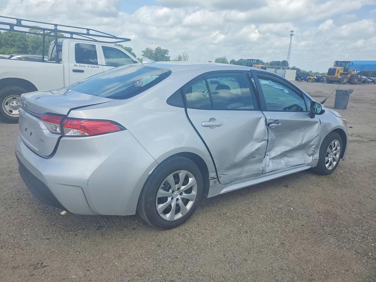 2026 TOYOTA COROLLA LE — снимка 3