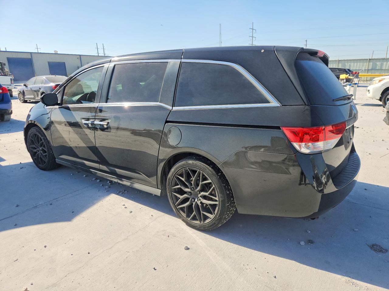 2015 HONDA ODYSSEY EXL — снимка 2