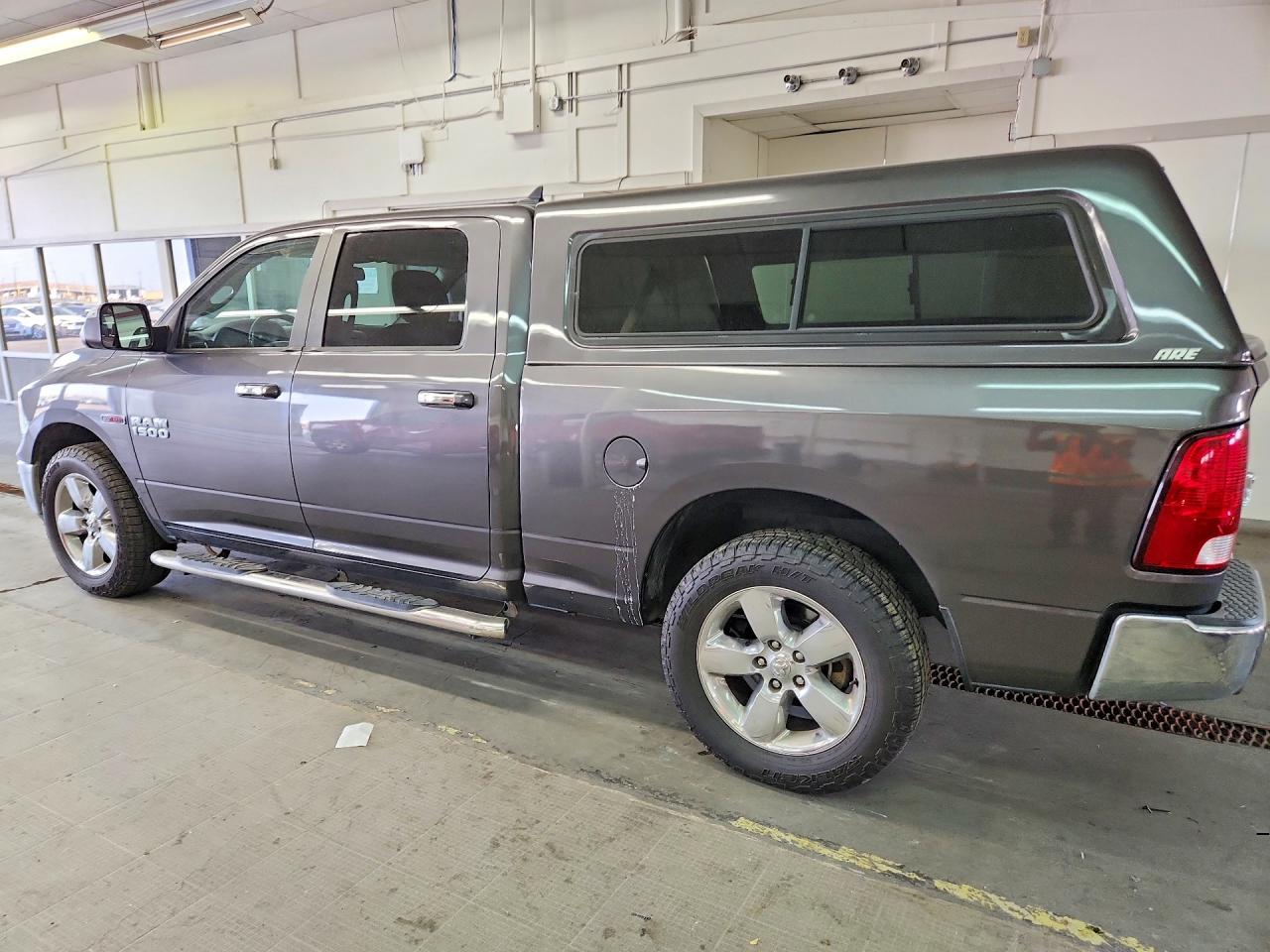 2016 RAM 1500 SLT — снимка 2