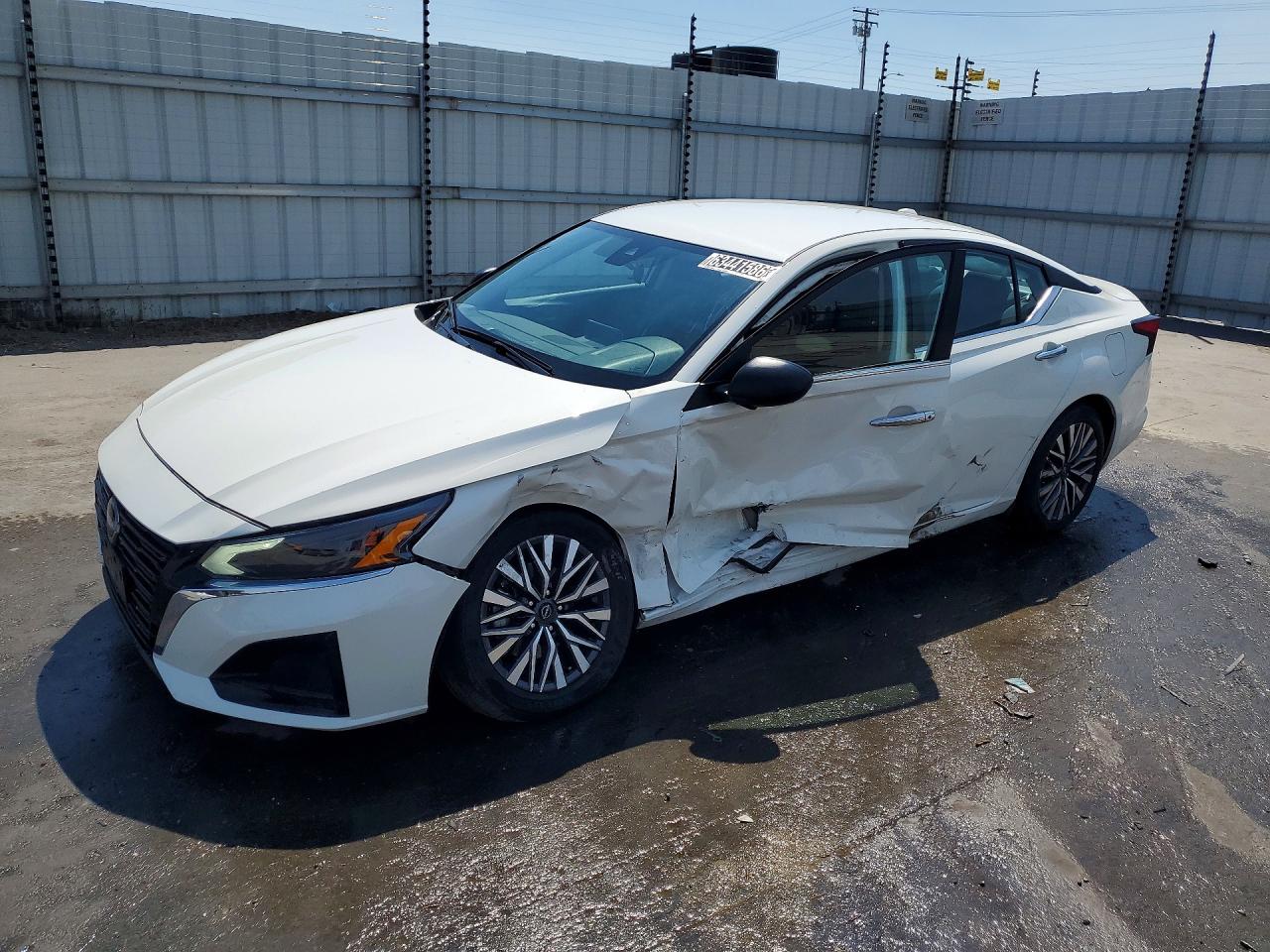 2025 NISSAN ALTIMA SV