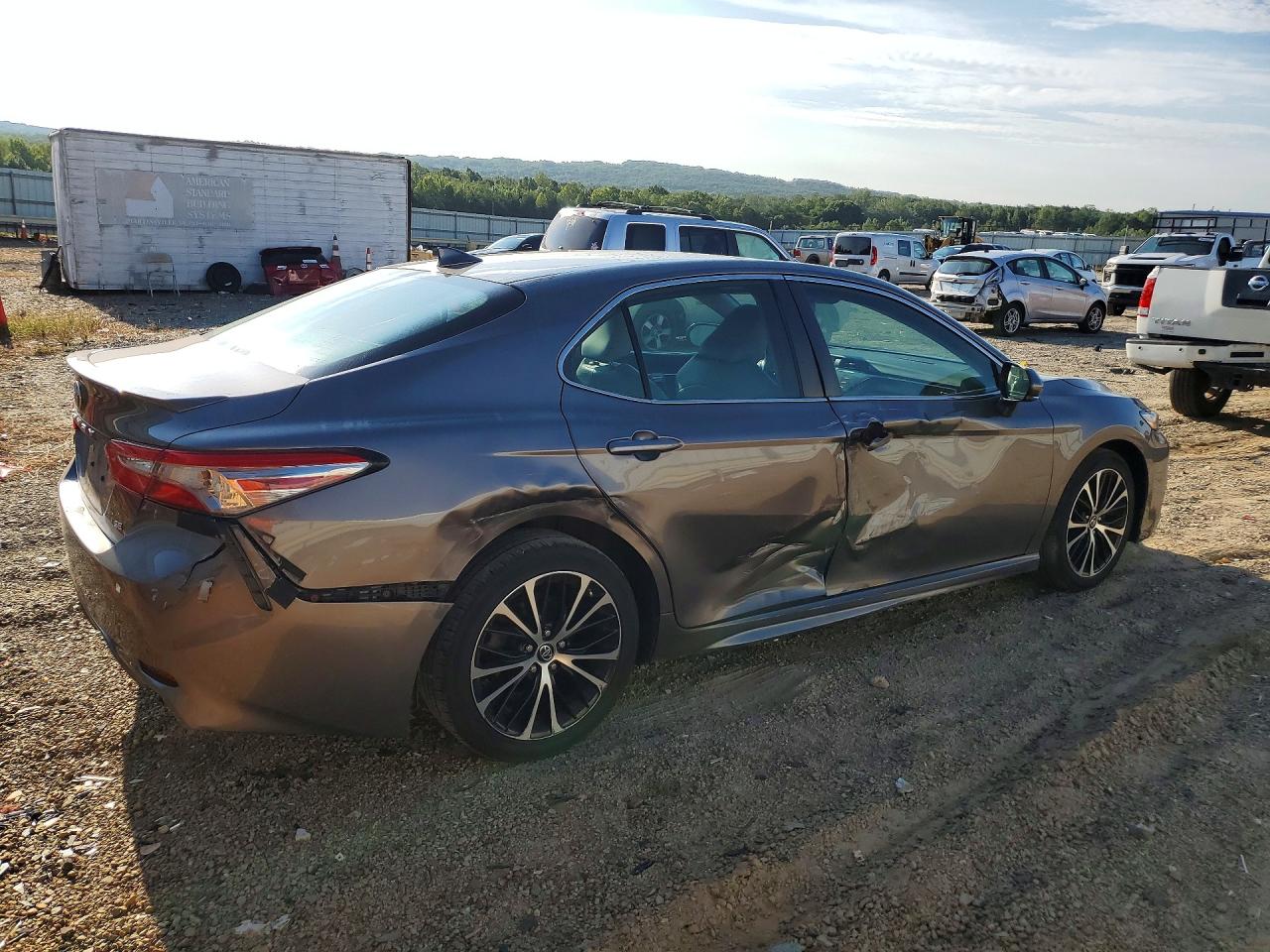 2019 TOYOTA CAMRY SE — снимка 3