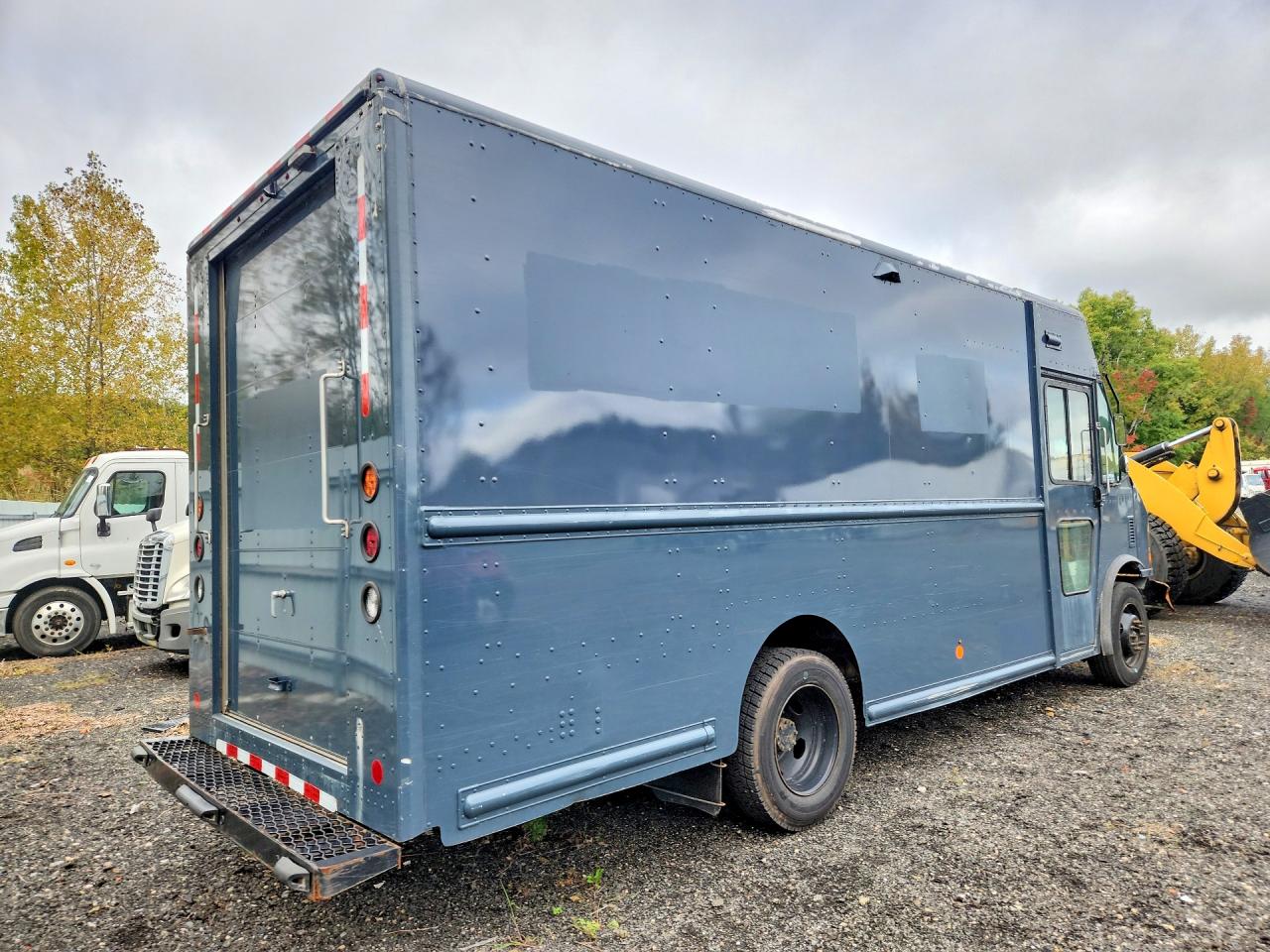 2021 FORD F59 — photo 3