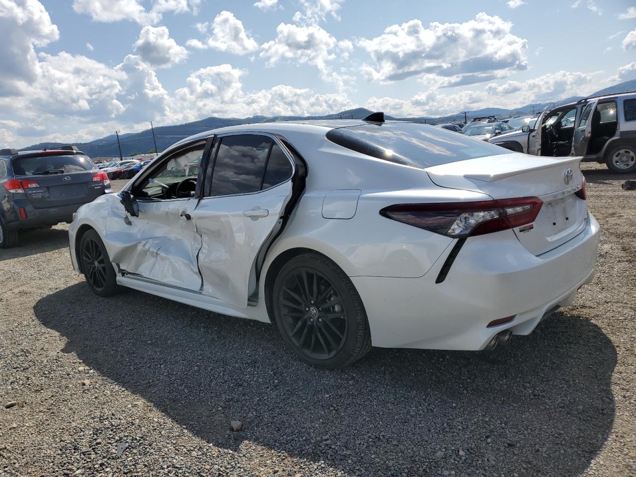 2021 TOYOTA CAMRY XSE — снимка 2